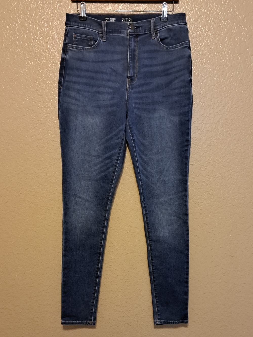 a.n.a High-Rise Dark Wash Skinny Jeans - Women. Size 12 Tall.